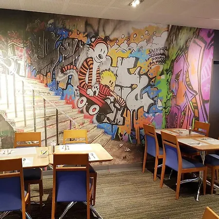 酒店 诺沃特里尔中央格兰德广场酒店 4*
